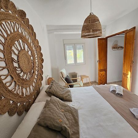 La Huerta Del Castillo Con Su Caz De Agua - Enjoy Life & Relax Castillo de Locubin Exterior photo